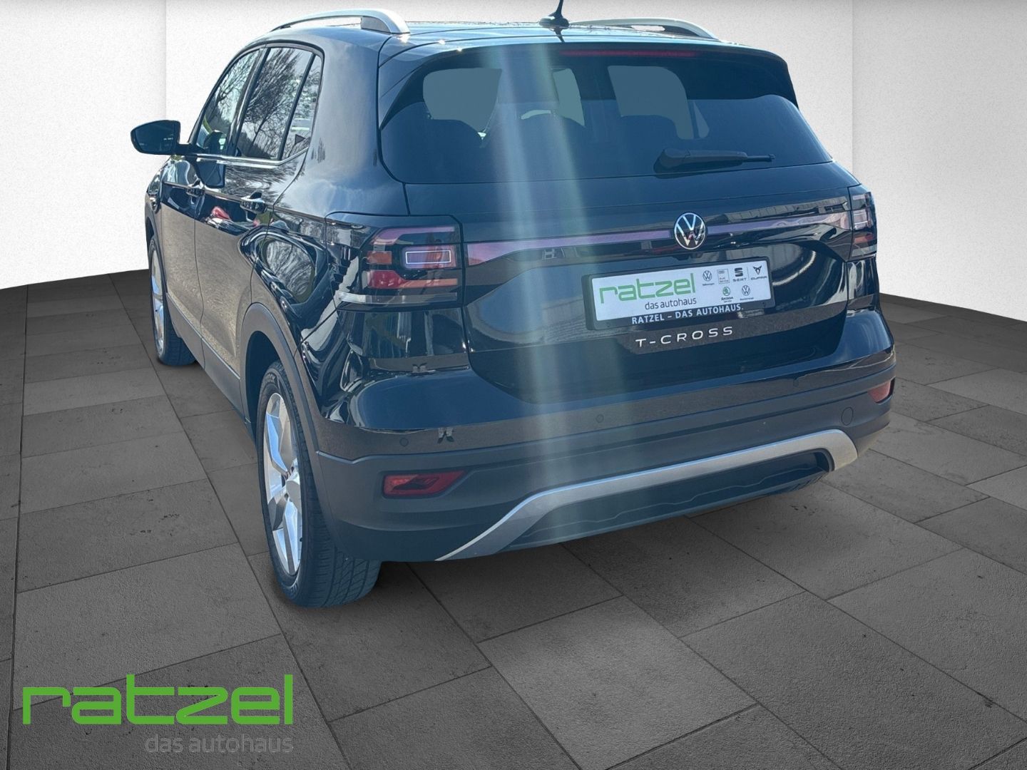 Fahrzeugabbildung Volkswagen T-Cross Style 1.0 TSI DSG Digitales Cockpit LED