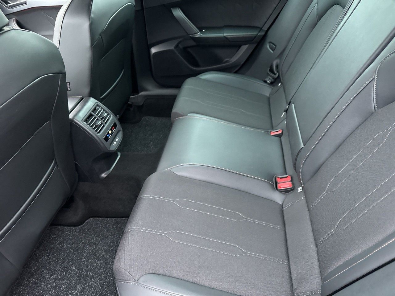 Fahrzeugabbildung CUPRA Formentor 2.0 TDI 150 PS 6-Gang