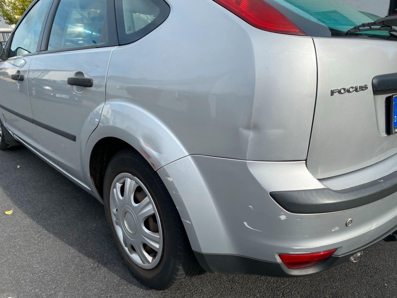 Ford Focus 2005 — photo 8