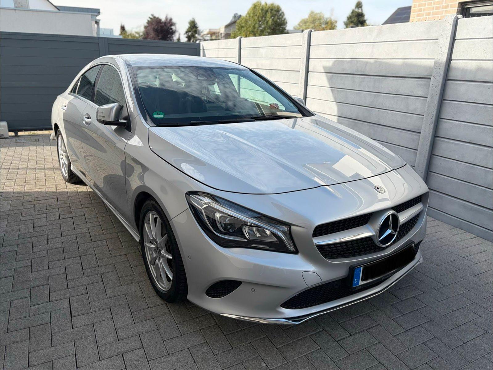 Mercedes-Benz CLA 180