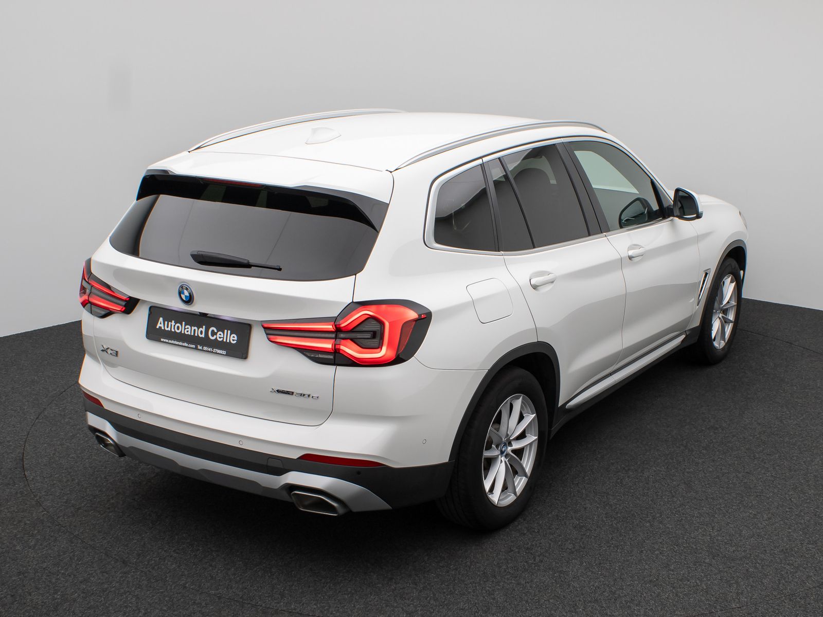 Fahrzeugabbildung BMW X3 xD30e Kamera HUD DAB HiFi Stop&Go AHK Sport