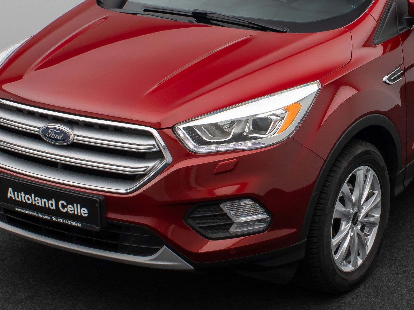 Fahrzeugabbildung Ford Kuga Titanium Navigation Kamera Sitzhzg Tempomat