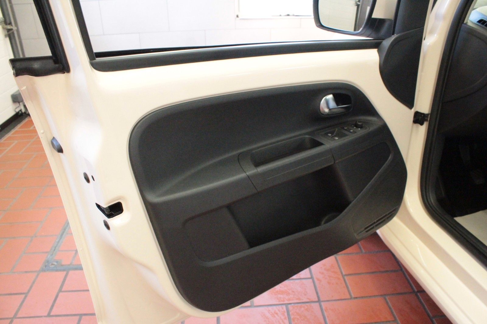 Fahrzeugabbildung SEAT Mii 1.0 Chic   5 türig  *Sitzheizung