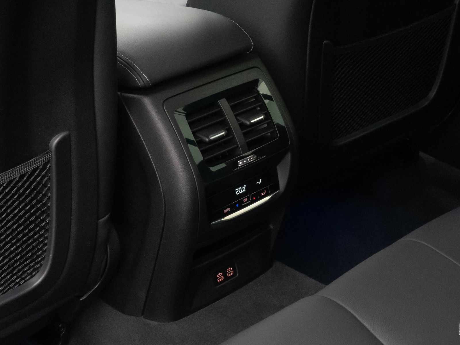 Fahrzeugabbildung BMW X3 xD20d xLine Kamera DAB Memory AHK Komfort 19"