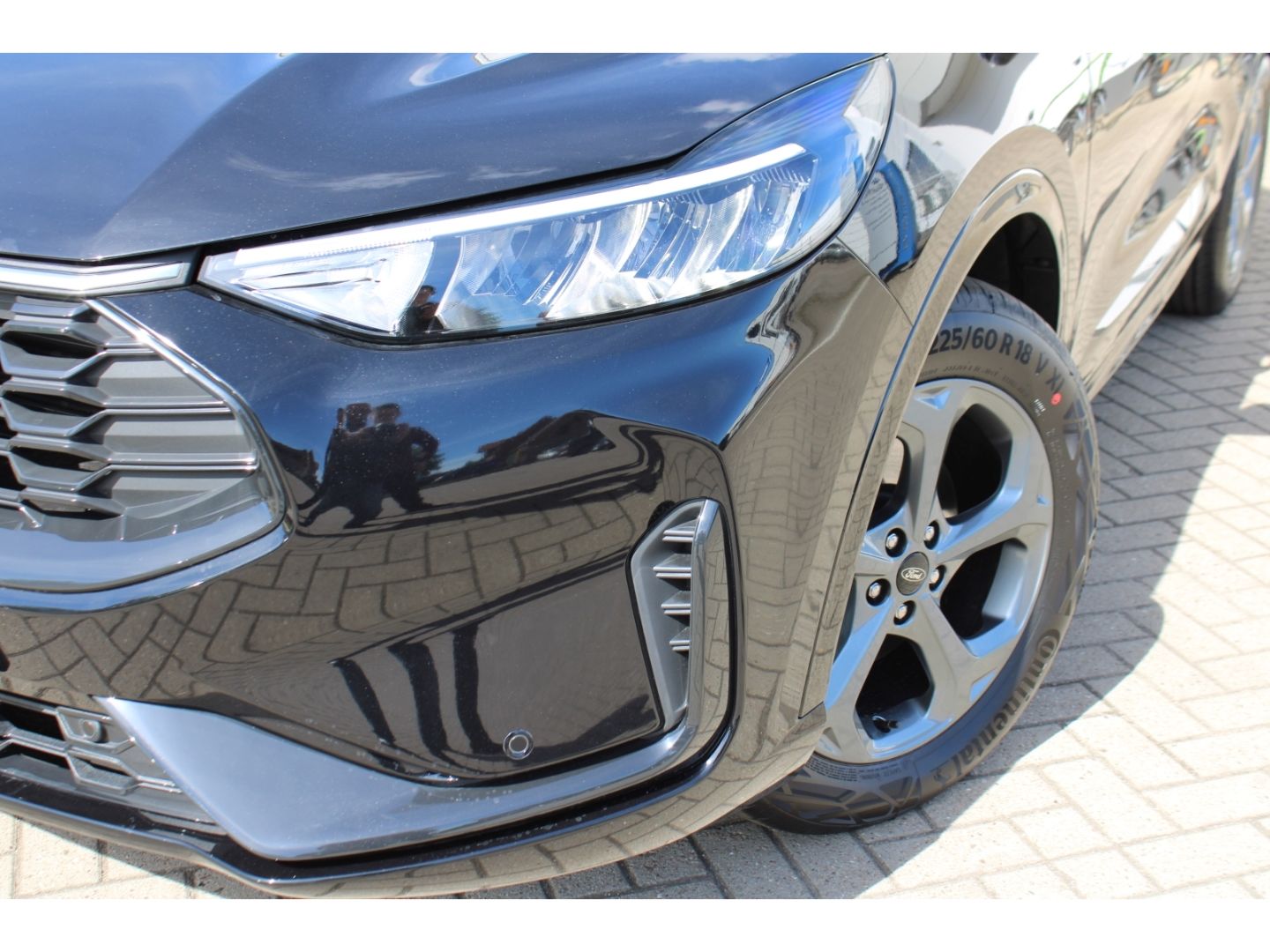 Fahrzeugabbildung Ford Kuga ST-Line Autom. LED GRA TWA PDC RFK Navi AHK