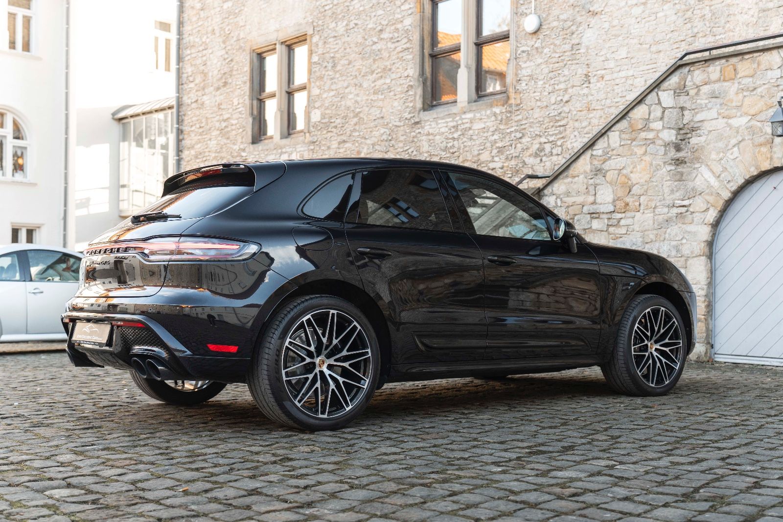 Fahrzeugabbildung Porsche Macan GTS PDLS+ KAM SPORT CHRONO LED PANO LUFT