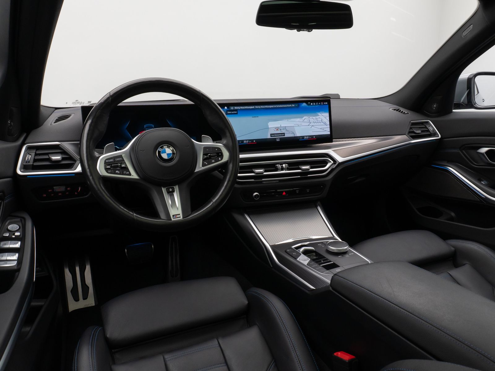 Fahrzeugabbildung BMW 330d M Sport Pro Panorama Kamera DAB H/K HUD