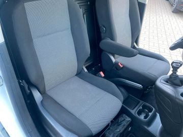 Bild 18 Opel Combo E Carg.*NAV*KAM*CARPLAY*TOTWINKEL*ALLWETT