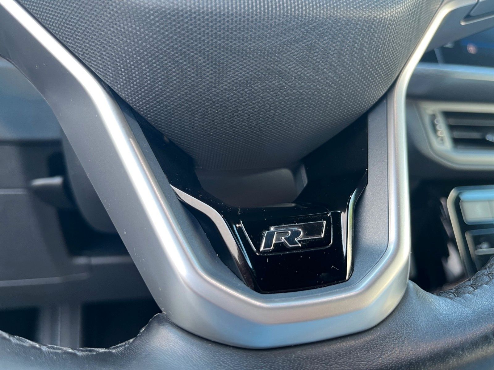 Volkswagen T-Cross DSG OPF R-Line – Bild 22