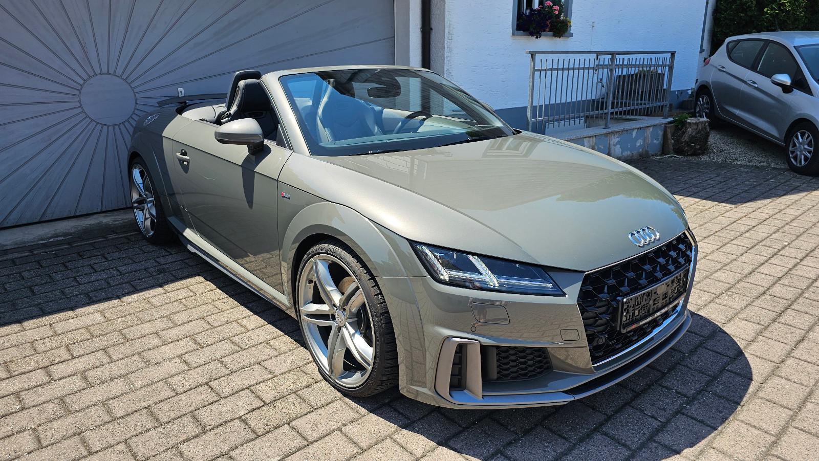 Audi TT Roadster 40 TFSI S-tronic S line Exclusive