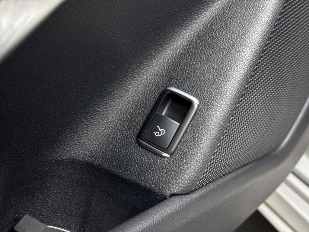 Mercedes-Benz CLA 250 NightPaket AMG-Line Magno Lack