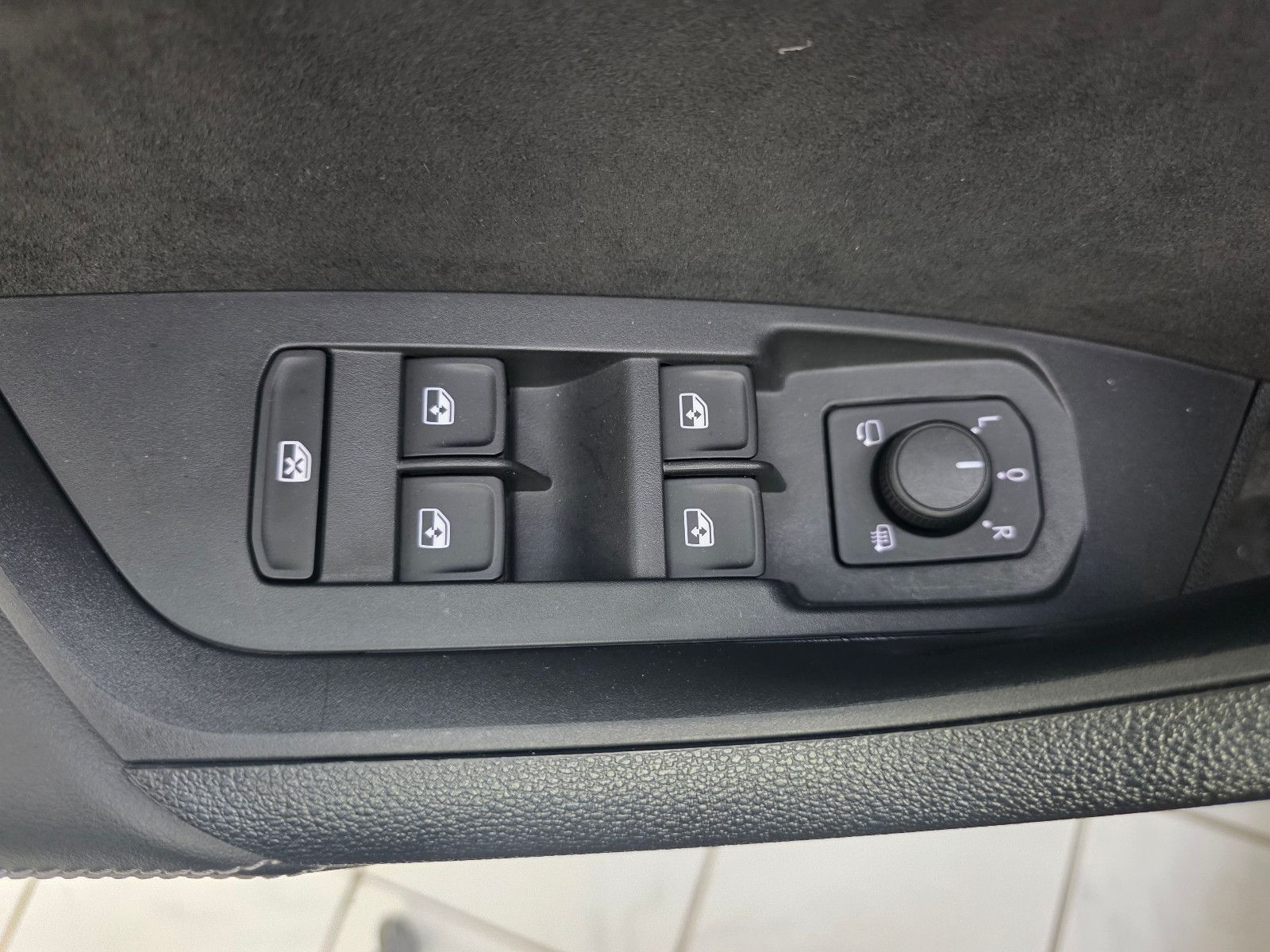 Skoda Kodiaq Sportline 4x4 7-Sitzer Businesspaket Navi foto 14