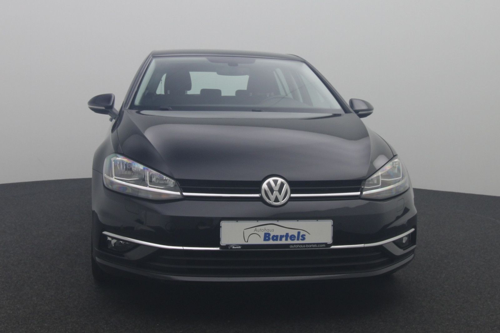 Fahrzeugabbildung Volkswagen Golf VII Lim. 1.4 Comfortline Standheizung AHK