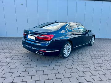 BMW 740 - 6