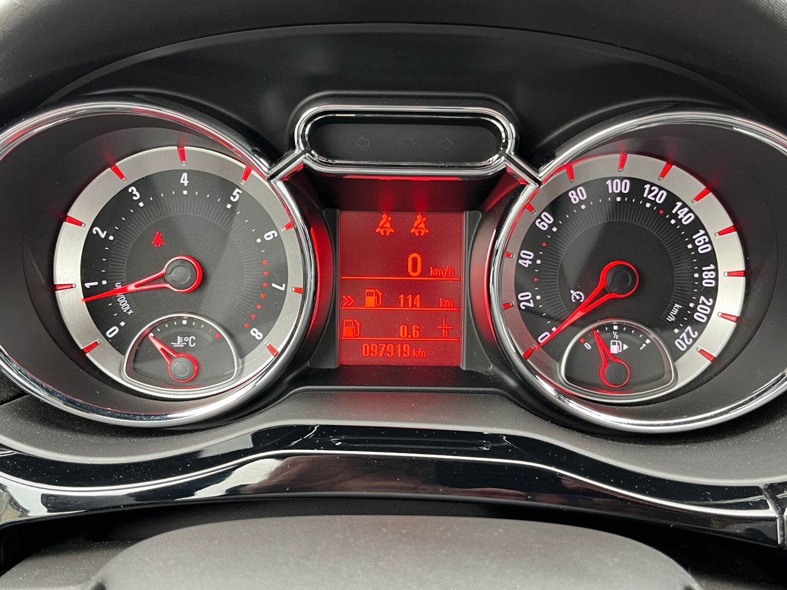 Fahrzeugabbildung Opel Adam Jam 1.4 64KW Klima Tempomat 2.HAND Scheckhe