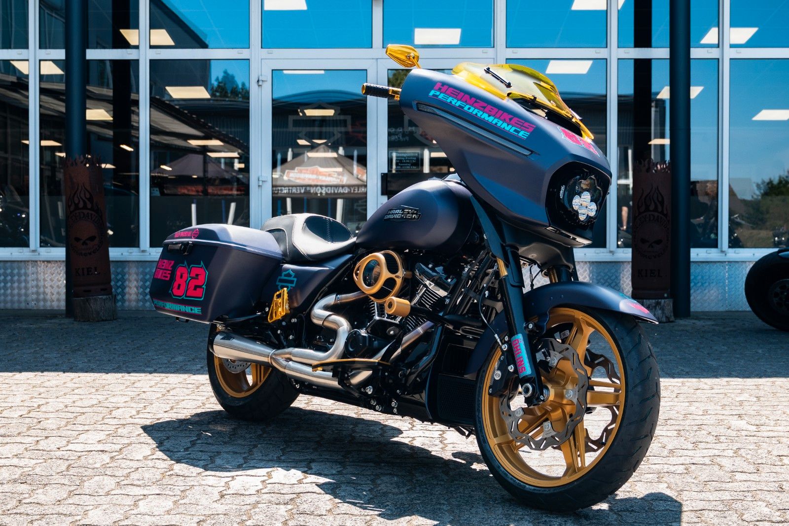 Fahrzeugabbildung Harley-Davidson Street Glide FLHX 117 x HeinzBikes MIAMI CALLING