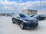 Volkswagen Tiguan Allspace Highline 4Motion 7-SITZER/HEADUP - Volkswagen Tiguan Allspace aus 2017
