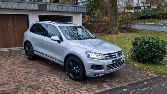 Volkswagen Vw Touareg  245ps fast voll Text Lesen