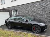 Tesla Model 3 Performance Allwetterr PDC Akku überholt - Tesla Model 3 in Essen