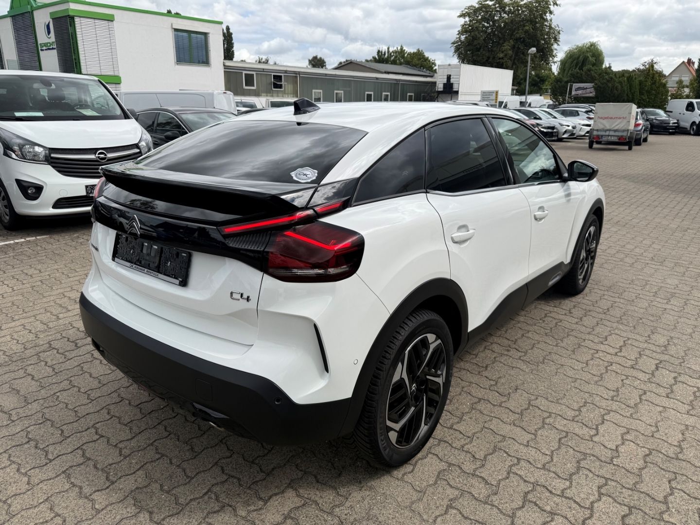 Fahrzeugabbildung Citroën C4 Shine SHZ+LHZ+Kamera+Allwetter