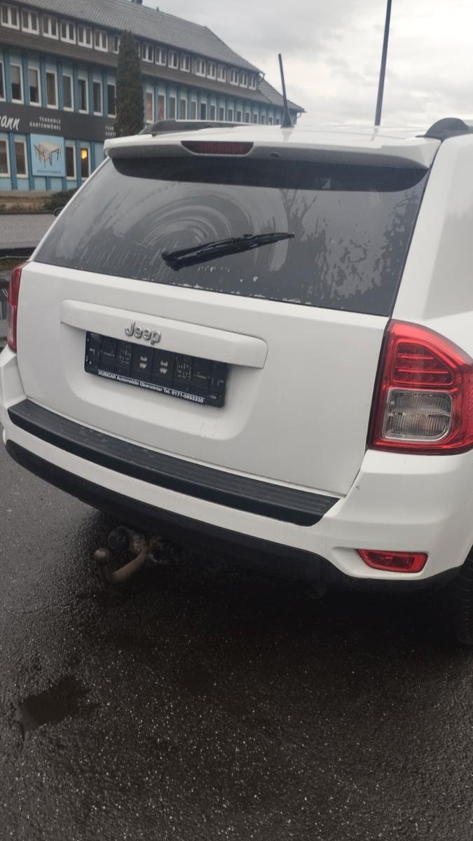 Jeep Compass 2011 — photo 10