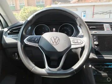 Volkswagen Tiguan - 10