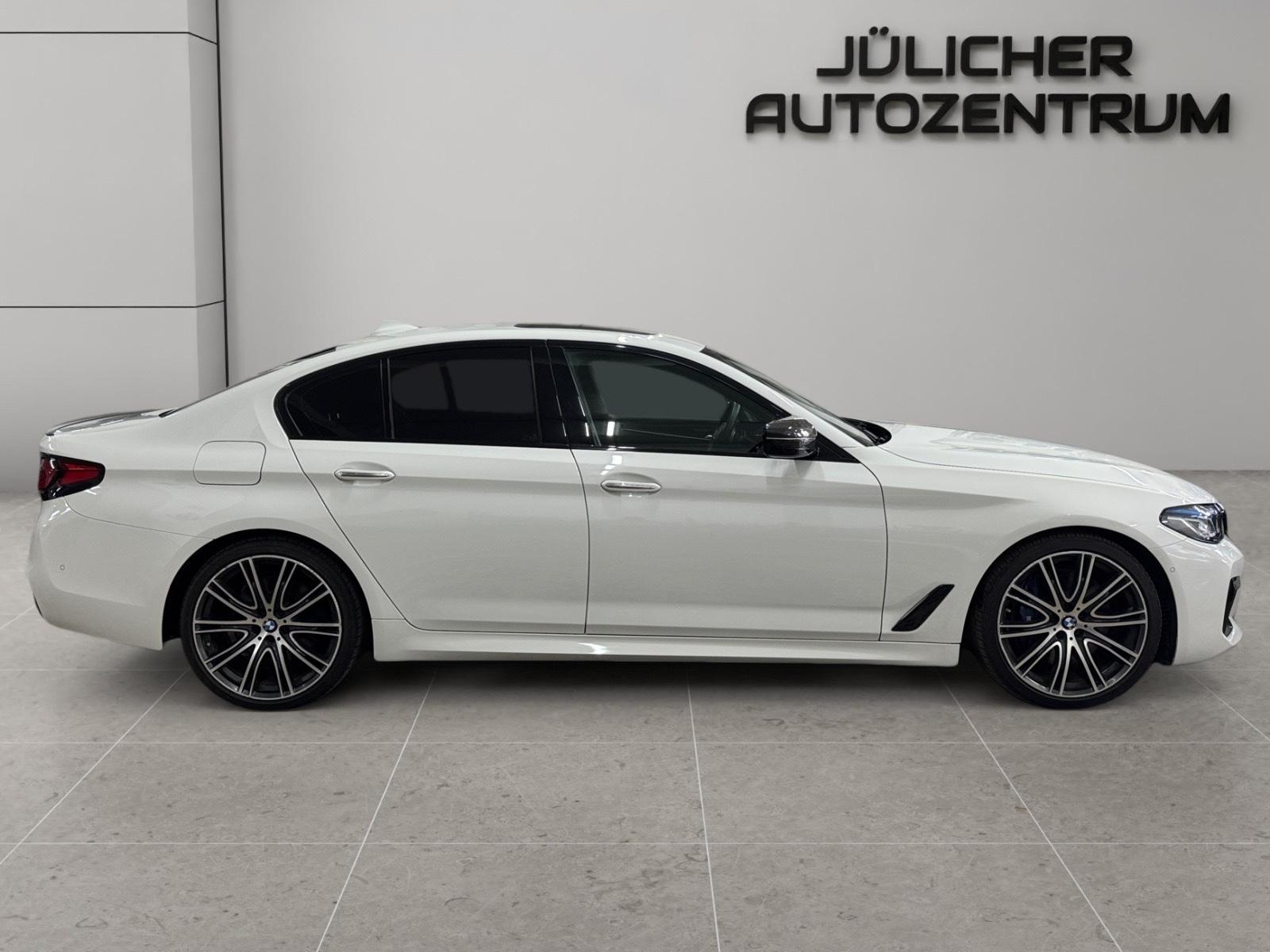 BMW M550 i xDrive Aut., Inspektion + Tüv/Au Neu