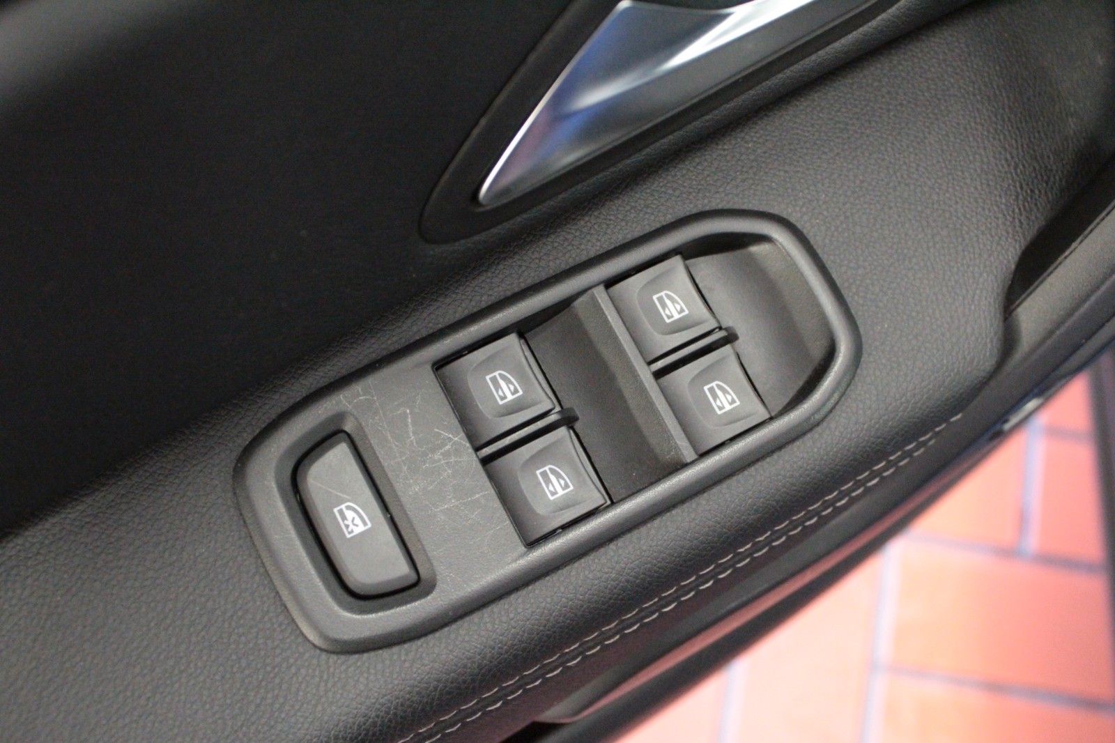 Fahrzeugabbildung Dacia Duster TCe 150 4x4 Prestige  Allrad