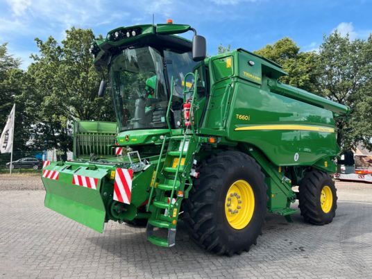 John Deere T660