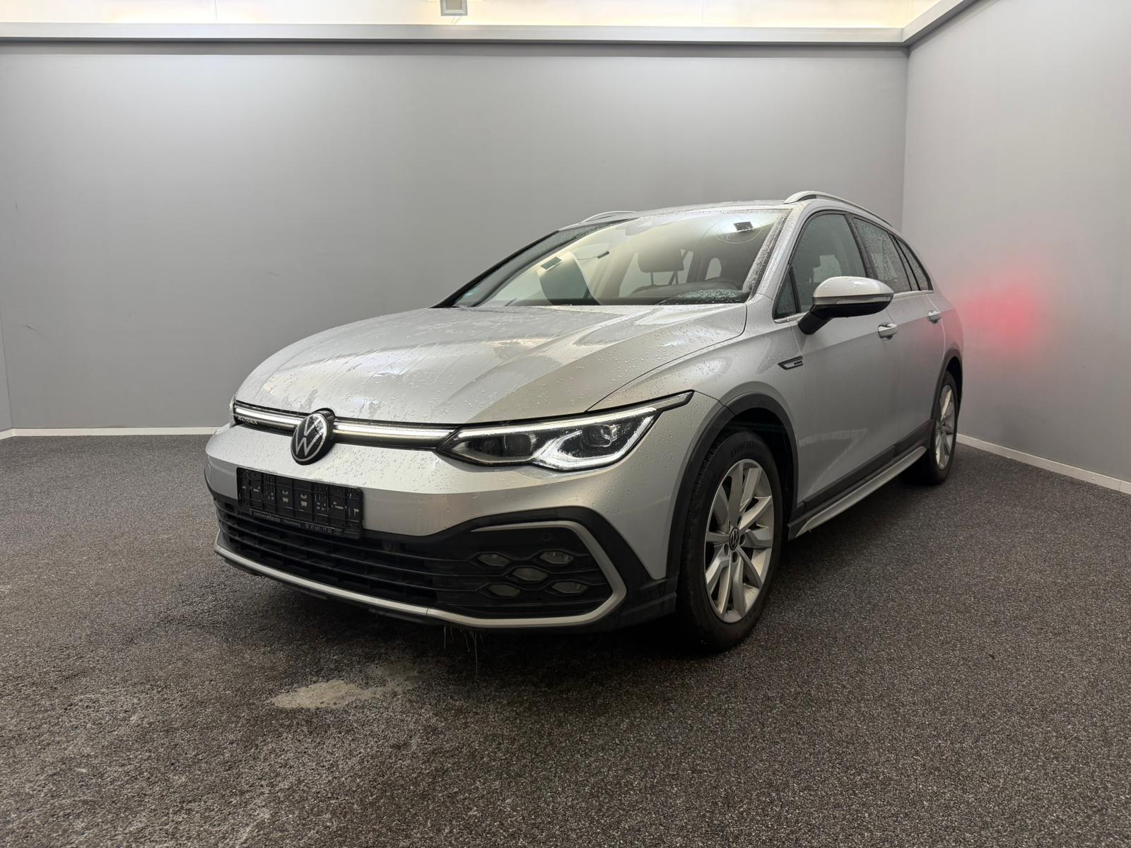 Volkswagen Golf VIII Variant Alltrack 4Motion DSG ACC AHK