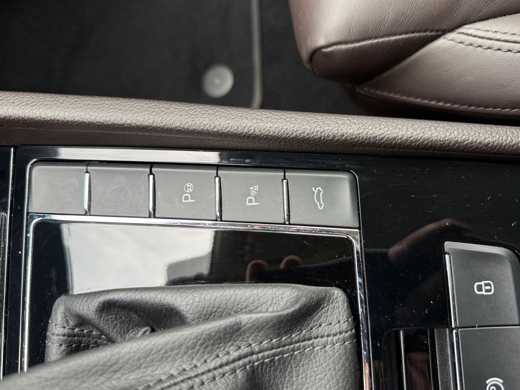 SKODA Superb – Bild 18 von 25