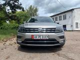 Volkswagen Tiguan Highline BMT/Start-Stopp 4Motion - silberne Volkswagen Tiguan