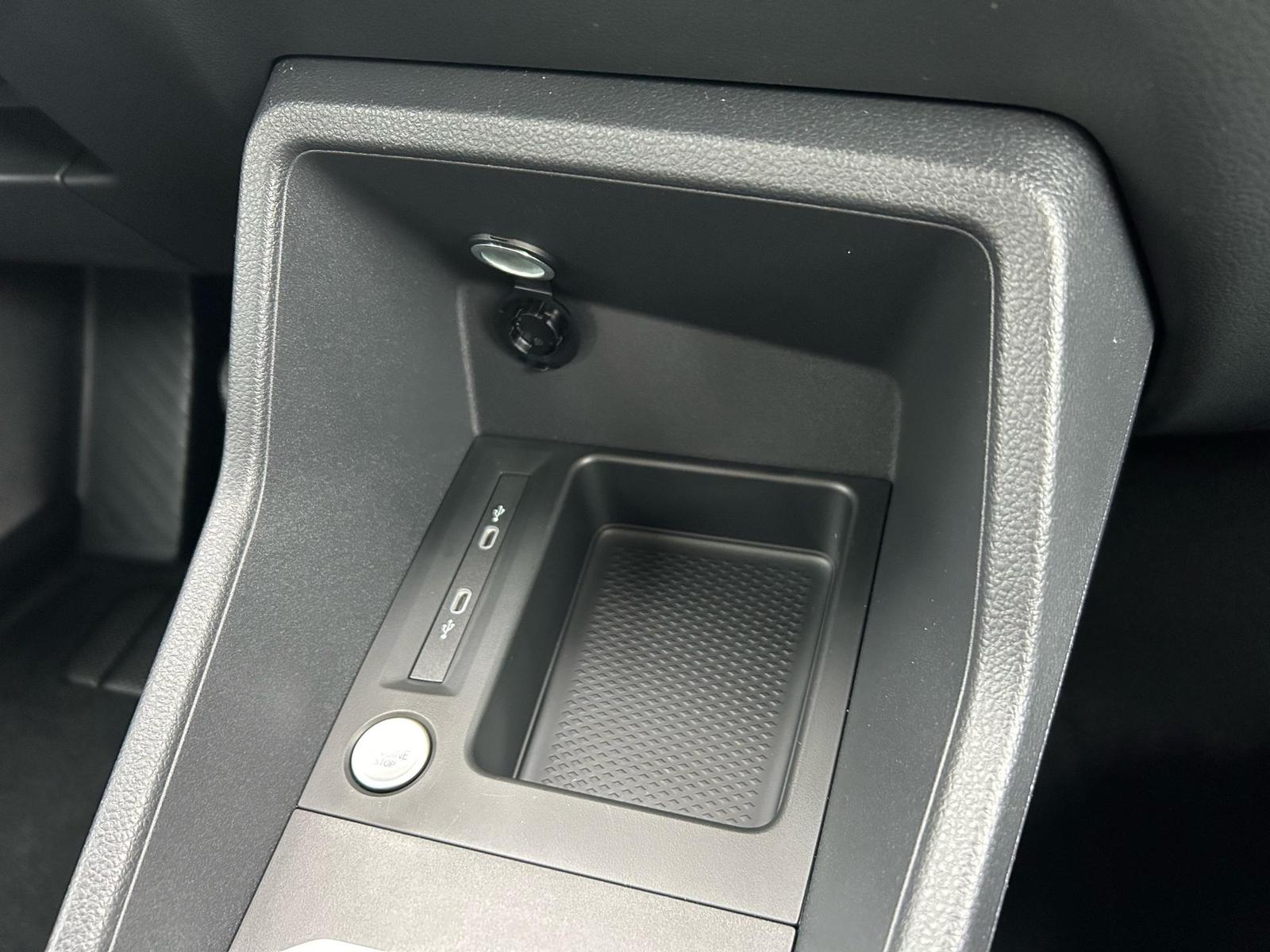 Volkswagen Caddy Kombi 1.5 TSI / AHK App-Connect