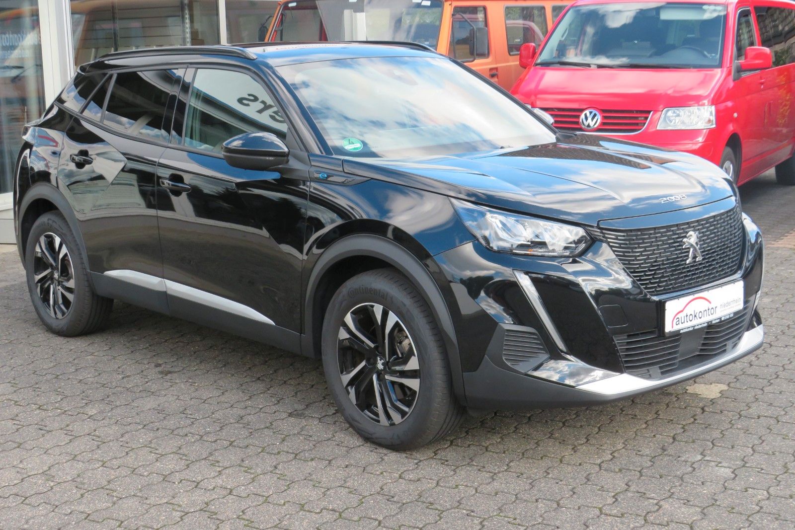 Fahrzeugabbildung Peugeot 2008 e- Allure Pack NAVI KAMERA ACC PDC SITZH 1H