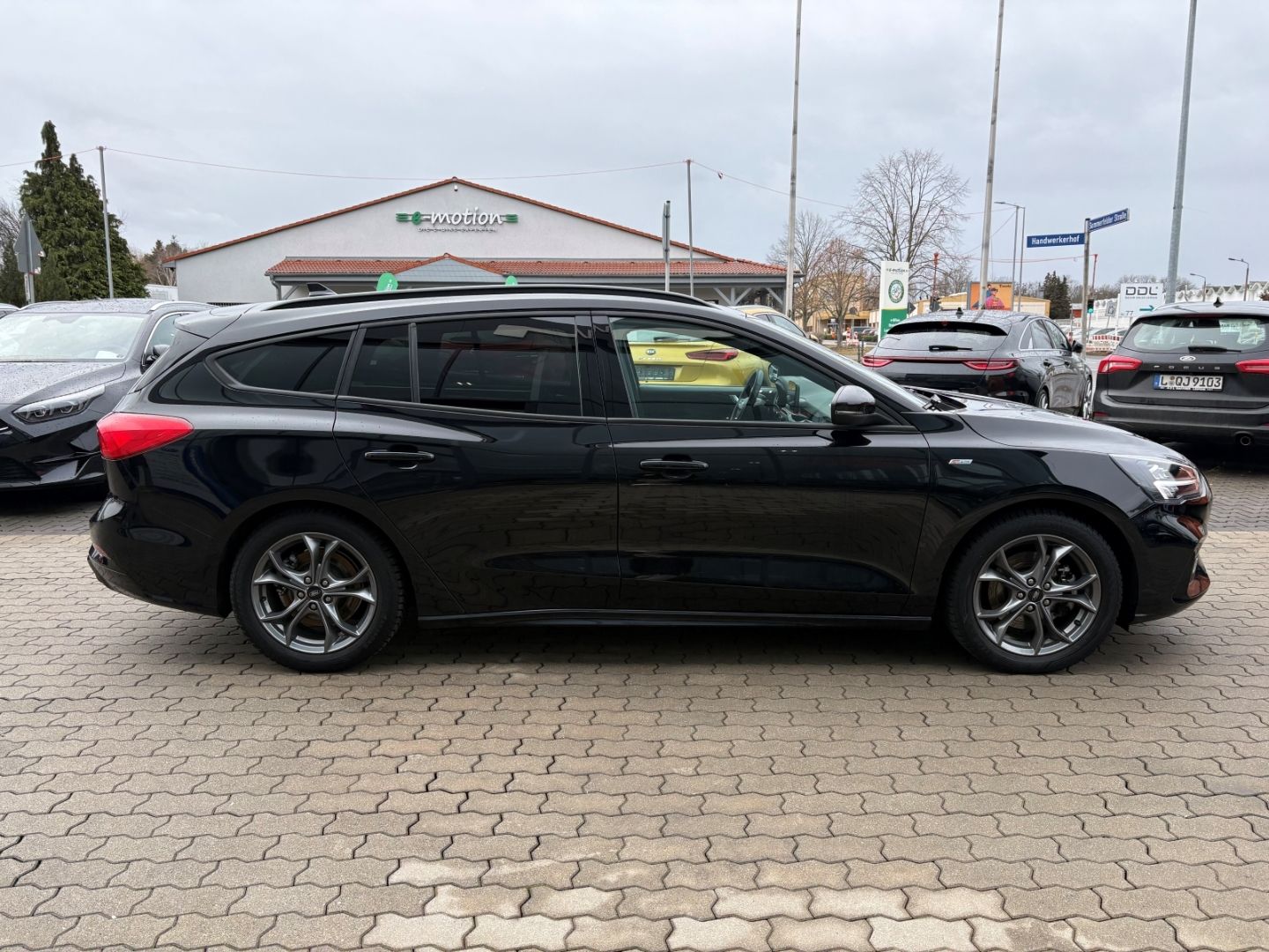 Fahrzeugabbildung Ford Focus Turnier ST-Line SpurhalteASS LED Kamera