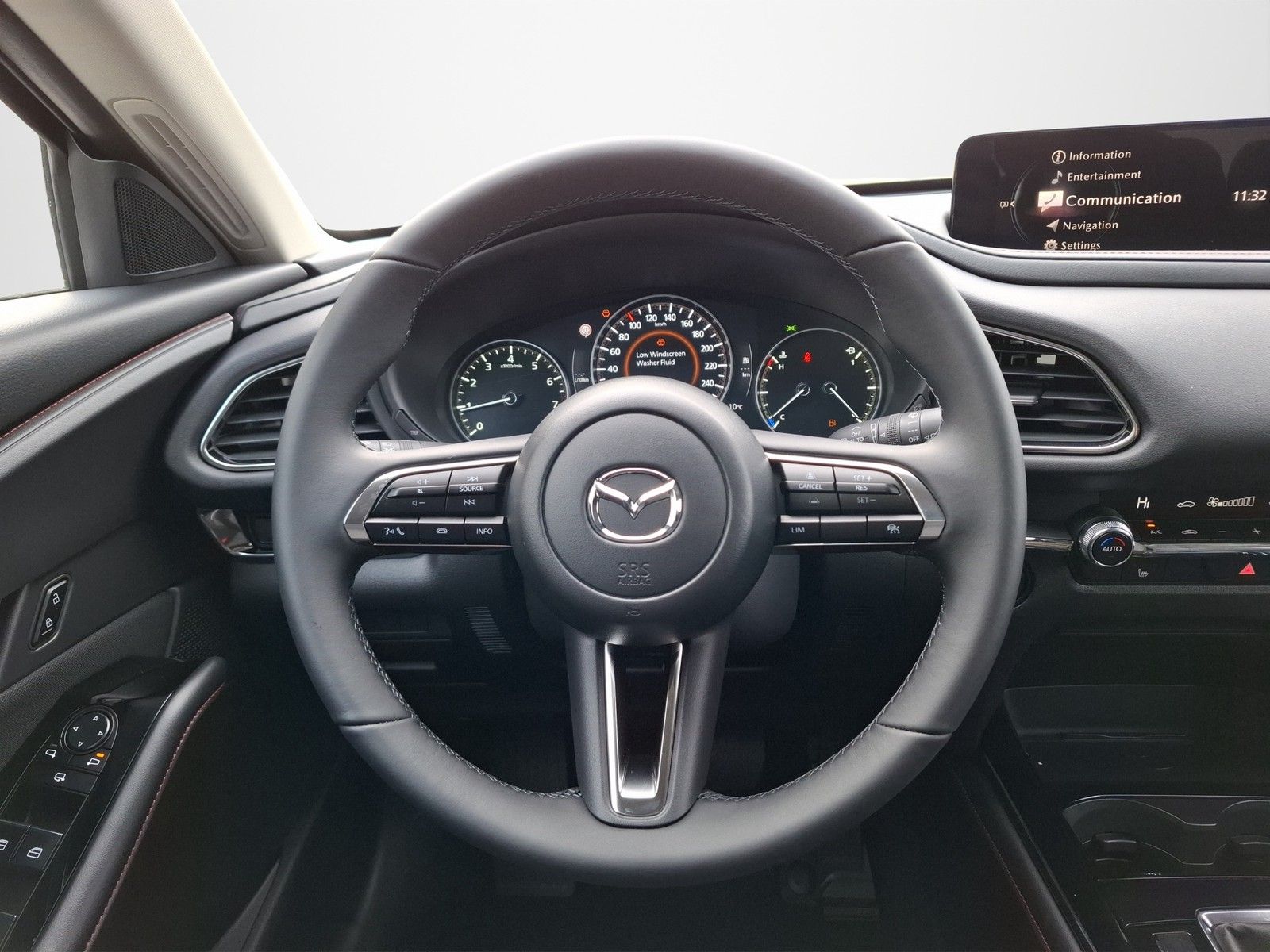 MAZDA CX-30 2025 2.0 e-SKYACTIV-X 186PS 6AT FWD Homura - Image 11