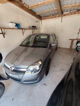 Opel Astra 1.9 CDTI Edition 110kW Edition - Opel Astra aus 2006 mit Diesel-Antrieb: Limousine