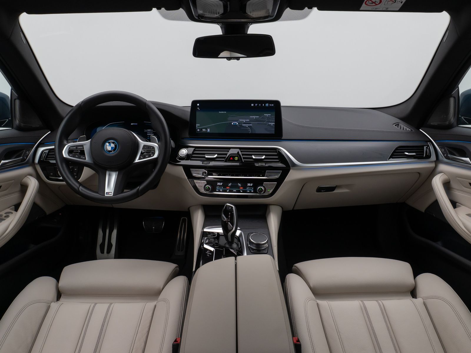 Fahrzeugabbildung BMW 530e M Sport Kamera Laser HUD DAB H/K Alarm 19"