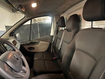Renault Trafic - 10