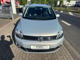 Volkswagen Golf Plus VI Life - mit Benzin-Antrieb: Gold, Limousine