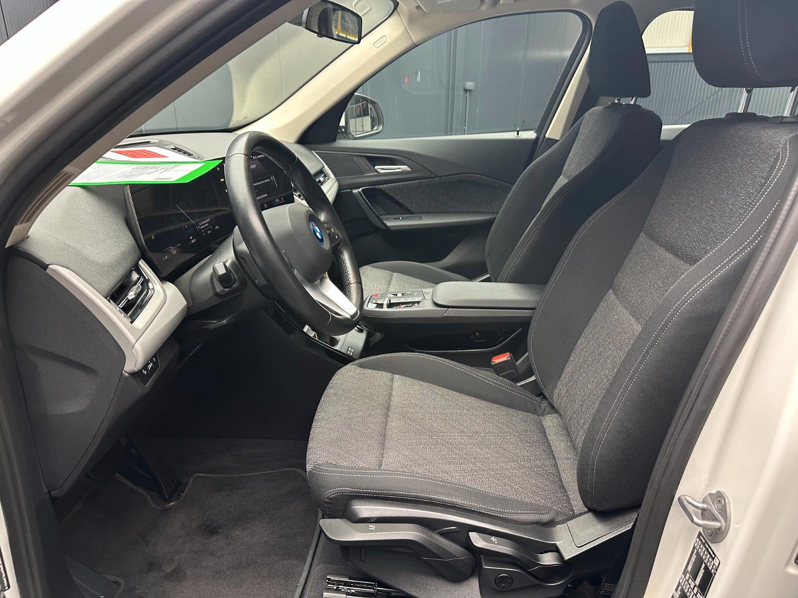 BMW iX1 xDrive30 *NAVI*KAMERA*Sitzhzg*Alexa*, миниатюра 14