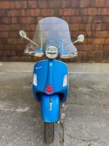 Piaggio Vespa GTS 300 - PIAGGIO 300