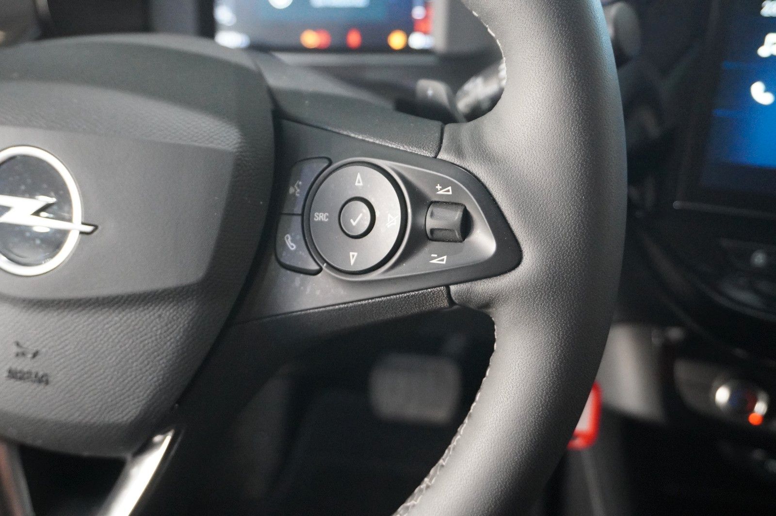 Fahrzeugabbildung Opel Corsa F 1.2T FACELIFT NAVI/LED/VIRT./KAMERA/DAB+