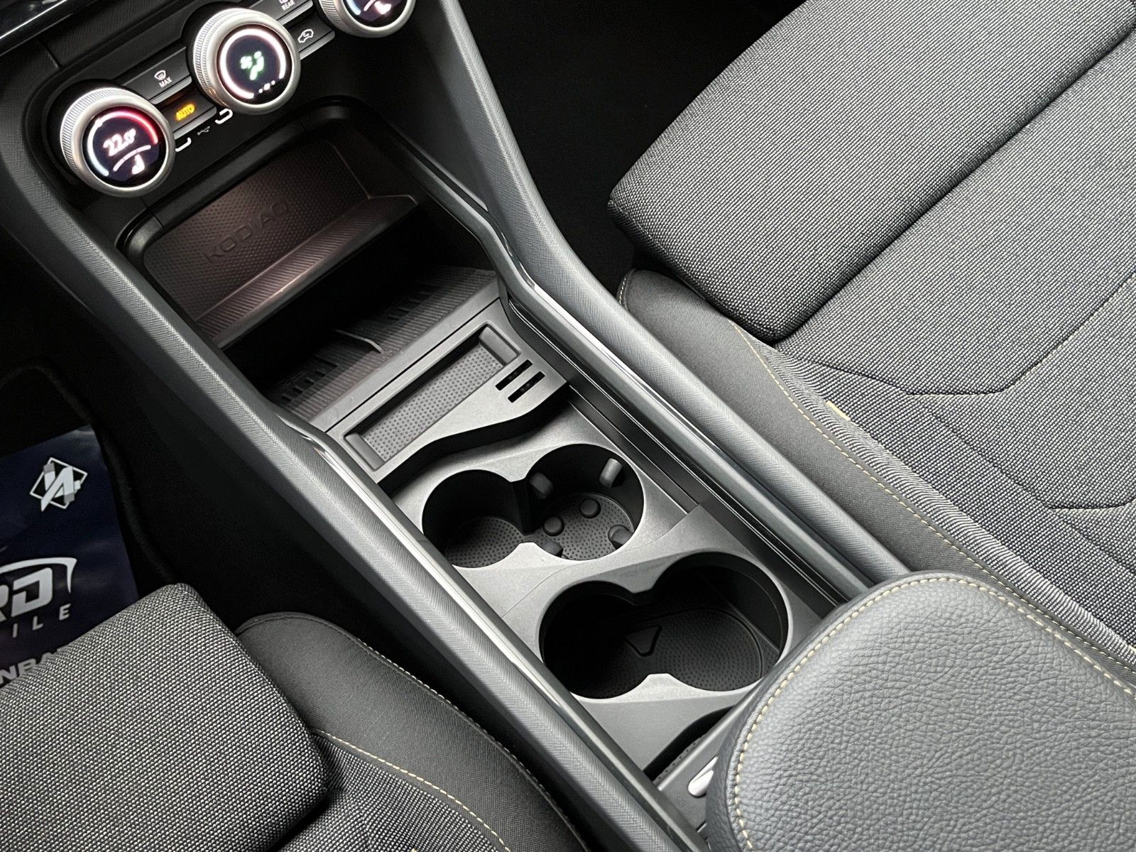 Fahrzeugabbildung SKODA Kodiaq 2.0 TDI DSG*7-Sitzer**ViCo*SHZ*LED**