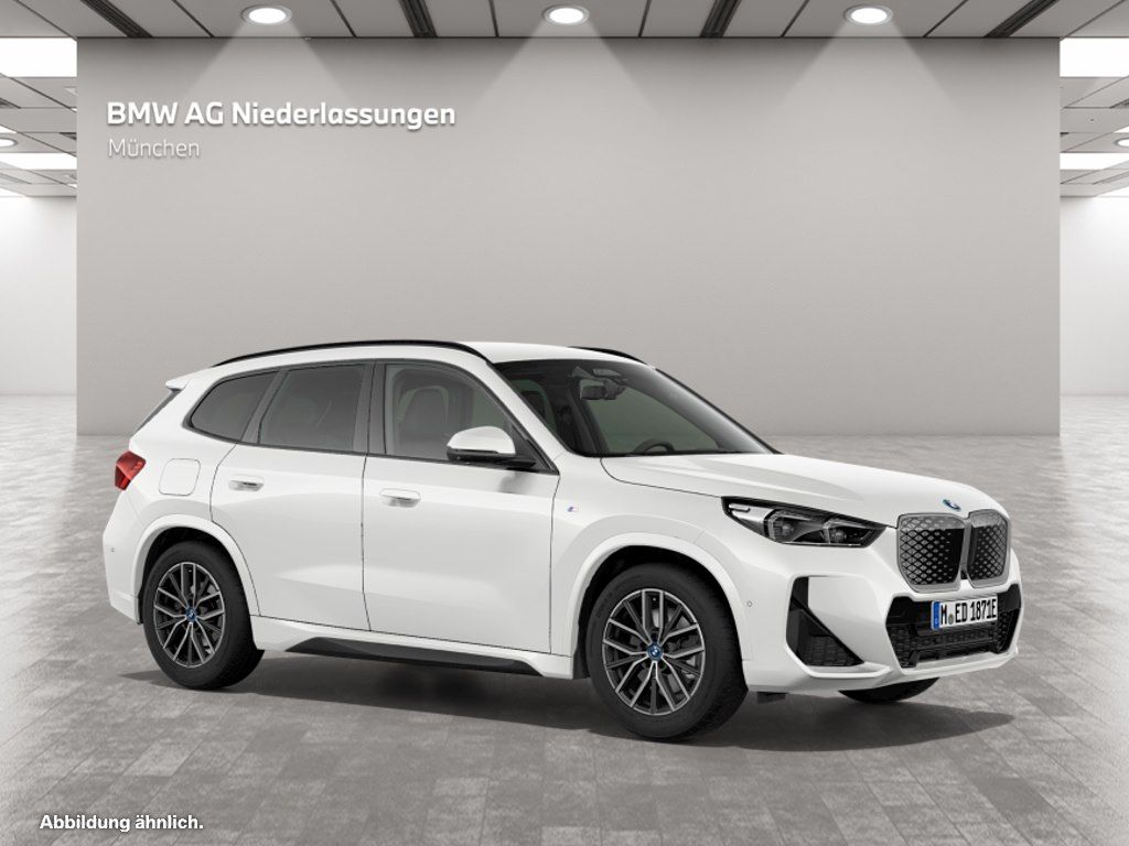 BMW iX1 - Bild 12