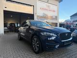 Jaguar F-Pace F-PACE Prestige - blaue Jaguar F-Pace