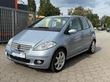 Mercedes-Benz A 170 AVANTGARDE *NAVI*PDC*LEDER*XENON* - Mercedes-Benz A 170 mit Benzin-Antrieb