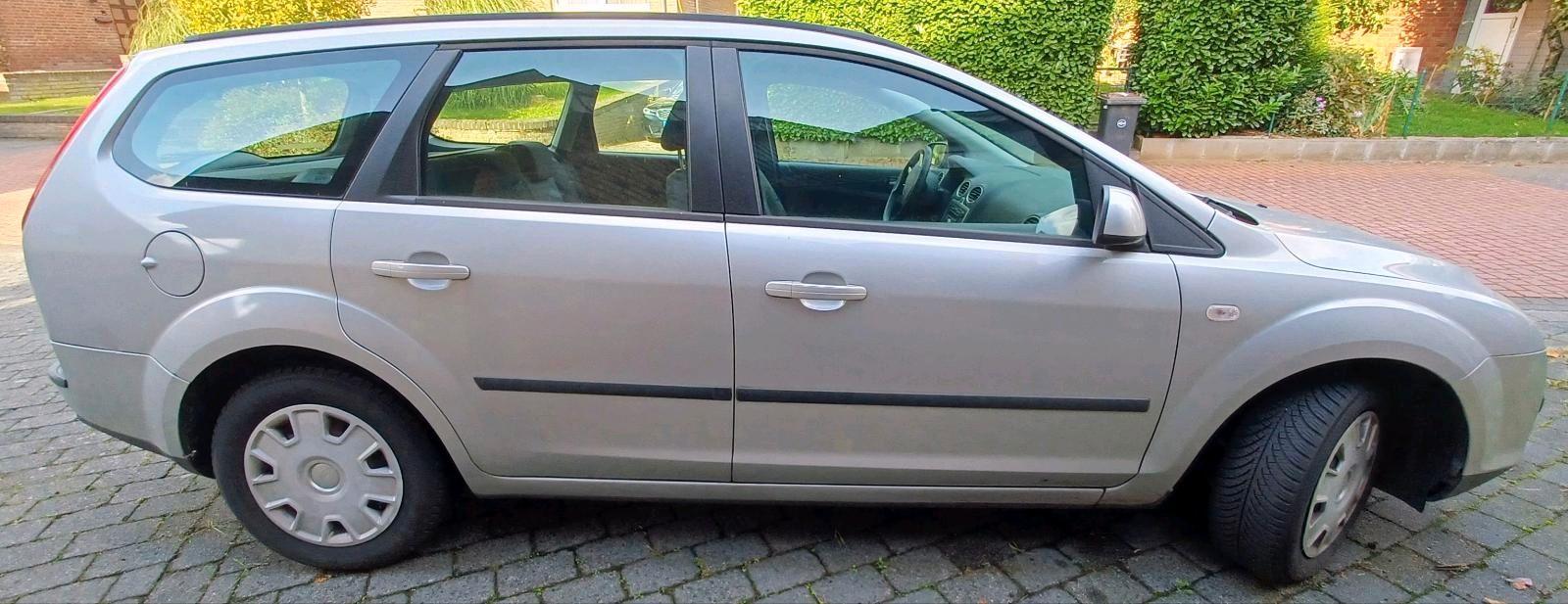 Ford Focus 2007 — interior