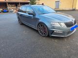Skoda Octavia 2.0 TSI DSG RS60 Combi RS60 - Skoda Octavia RS60 mit Benzin-Antrieb