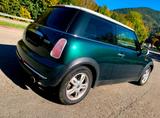 MINI Mini Cooper Bj 2005 - Grüner Klassiker mit... - MINI Cooper in Freiburg